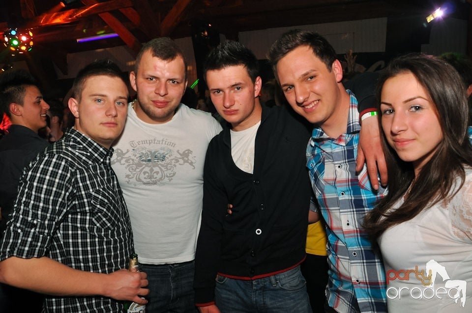 Megapetrecere cu DJ Bíró în Disco Faház, 