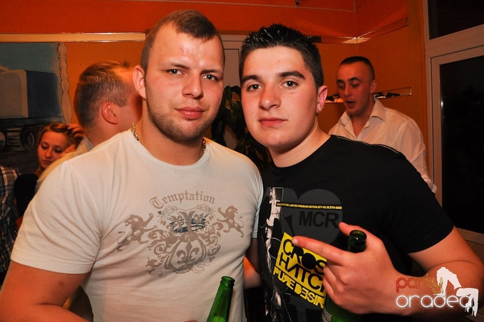 Megapetrecere cu DJ Bíró în Disco Faház, 