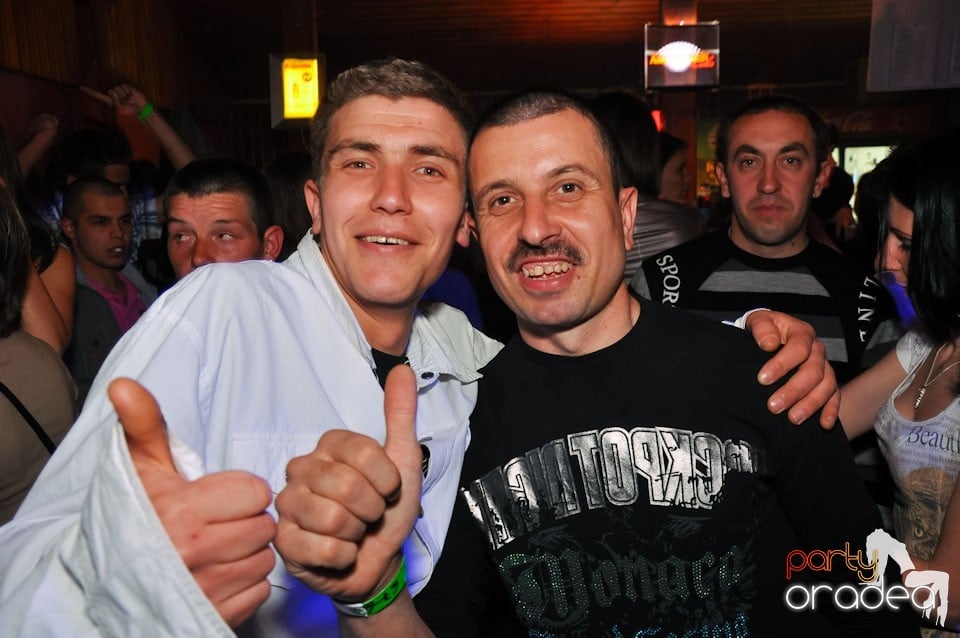 Megapetrecere cu DJ Bíró în Disco Faház, 