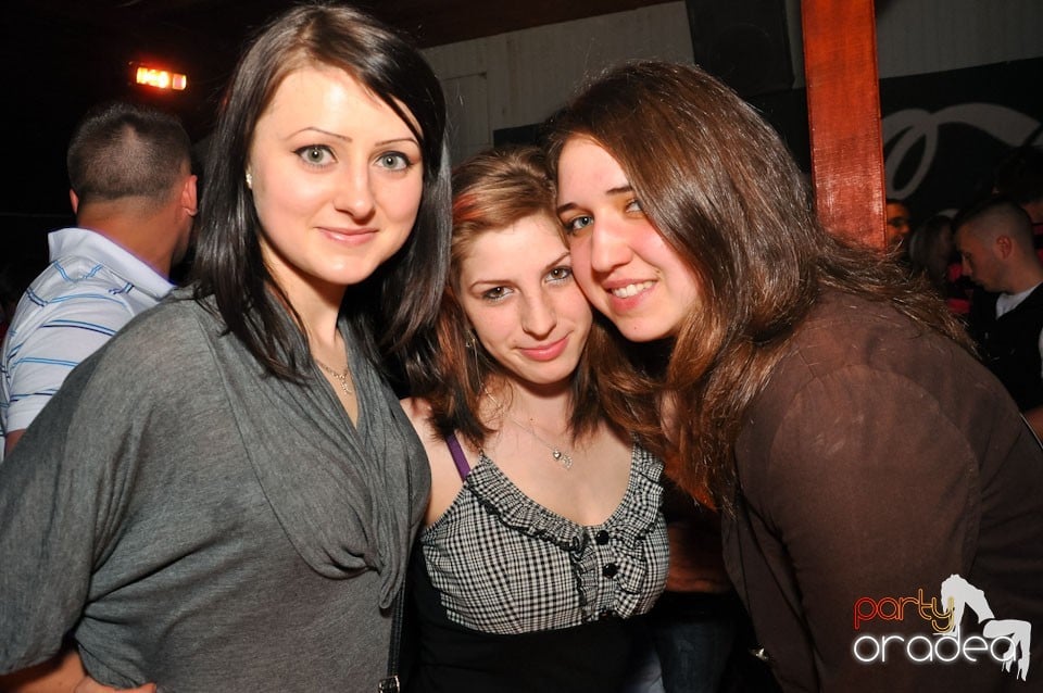 Megapetrecere cu DJ Bíró în Disco Faház, 