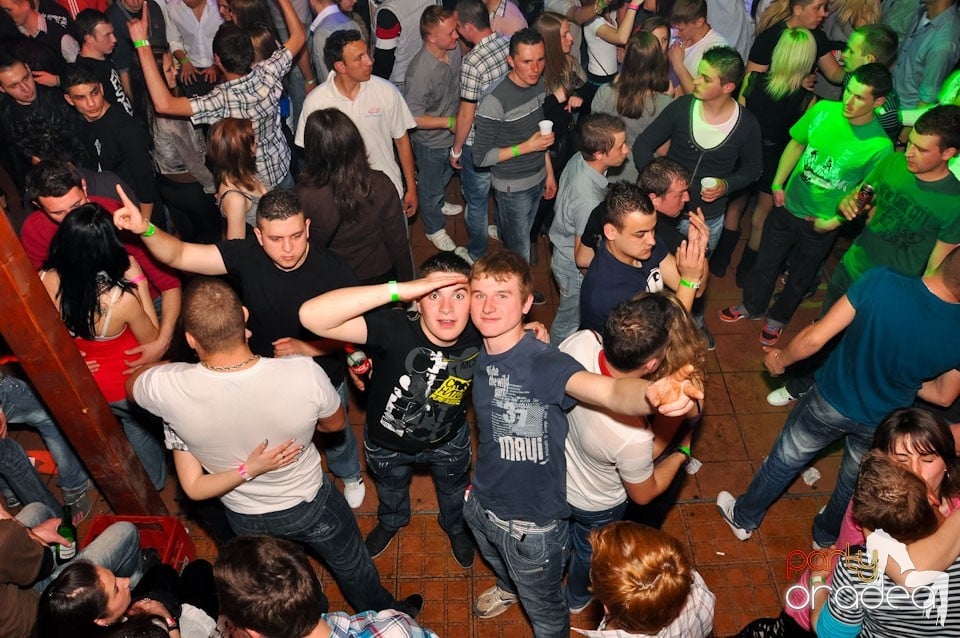 Megapetrecere cu DJ Bíró în Disco Faház, 