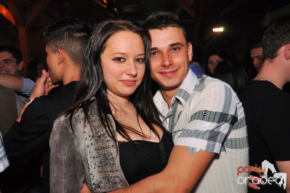 Megapetrecere cu DJ Bíró în Disco Faház, 