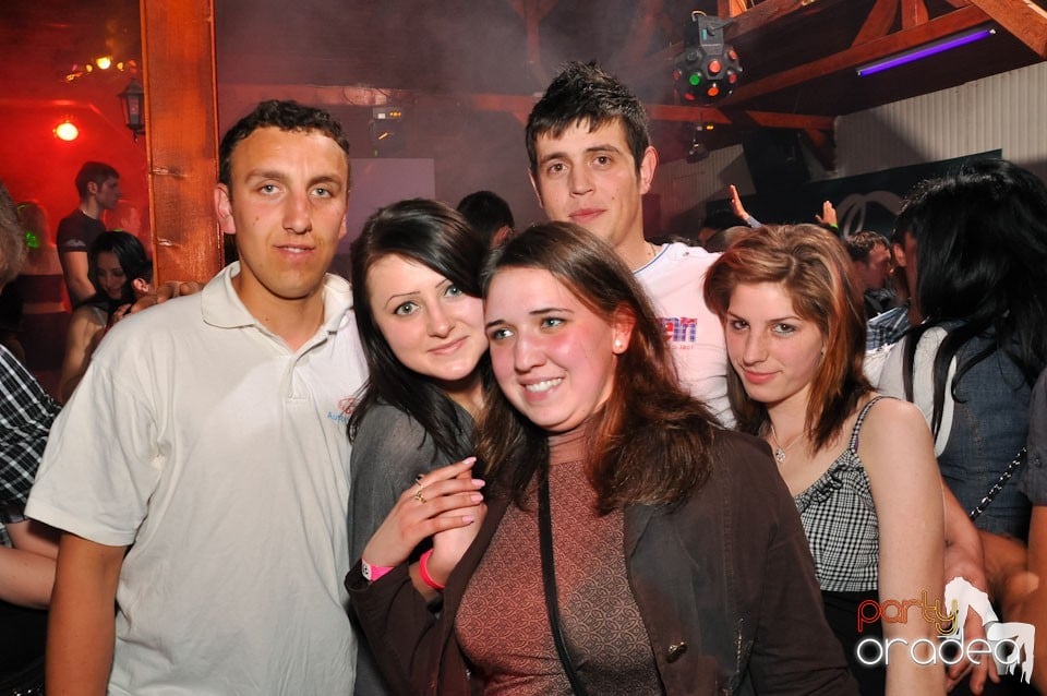 Megapetrecere cu DJ Bíró în Disco Faház, 