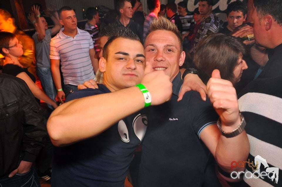 Megapetrecere cu DJ Bíró în Disco Faház, 