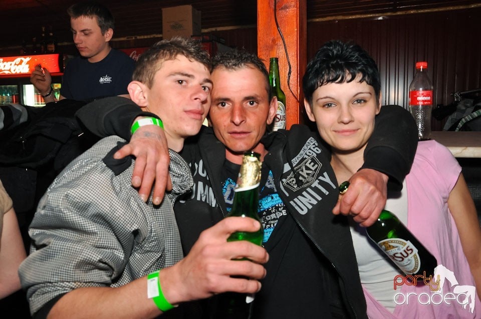 Megapetrecere cu DJ Bíró în Disco Faház, 