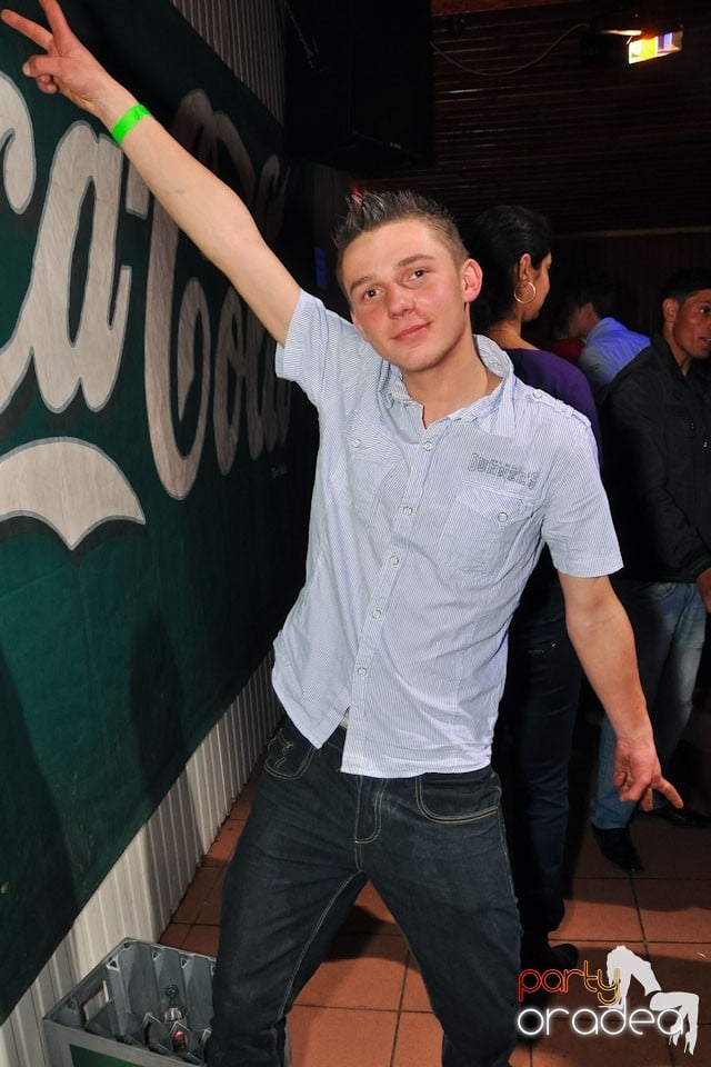 Megapetrecere cu DJ Bíró în Disco Faház, 