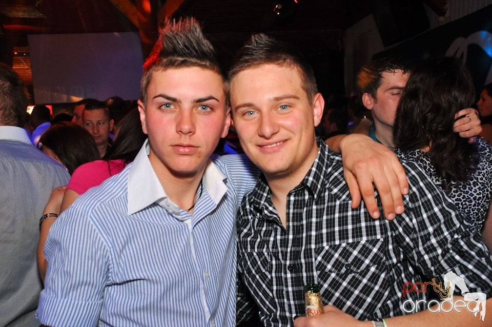 Megapetrecere cu DJ Bíró în Disco Faház, 