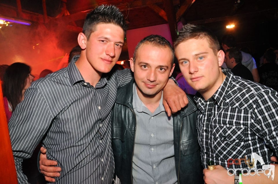 Megapetrecere cu DJ Bíró în Disco Faház, 