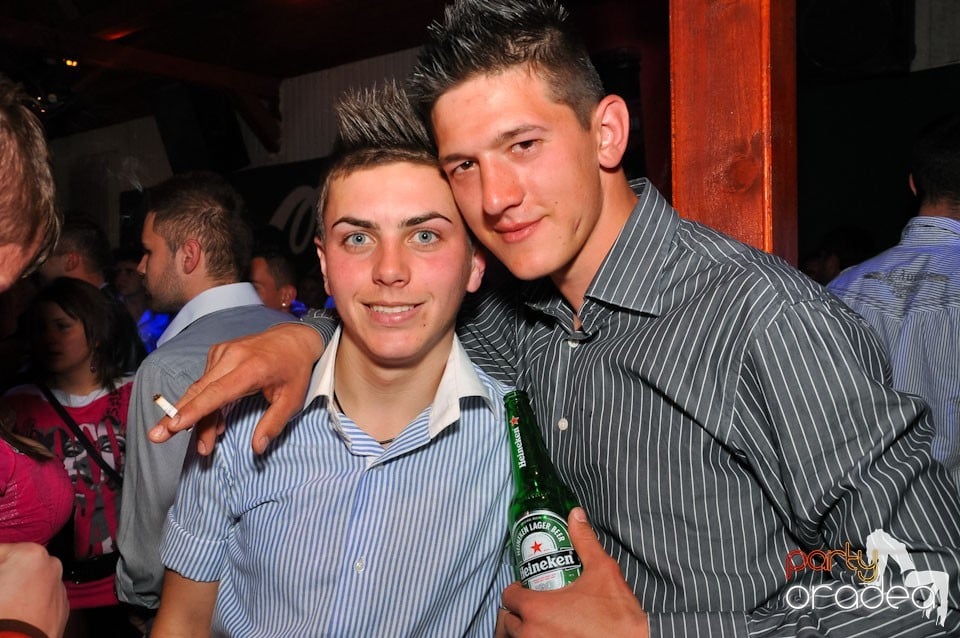 Megapetrecere cu DJ Bíró în Disco Faház, 