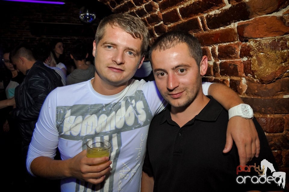 Miercuri e party în Escape Club!, 