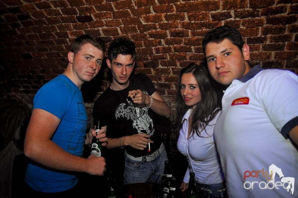 Miercuri e party în Escape Club!, 