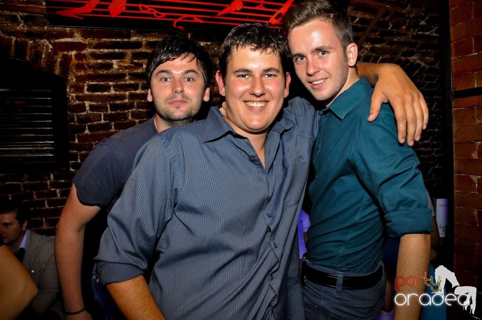 Miercuri e party în Escape Club!, 