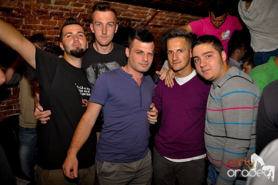 Miercuri e party în Escape Club!, 