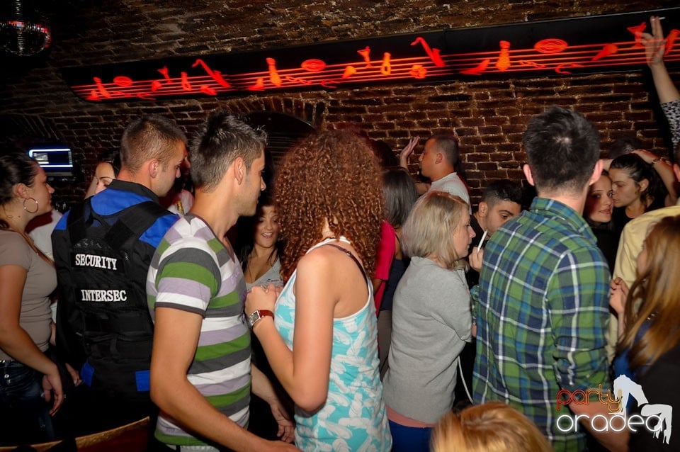 Miercuri e party în Escape Club!, 