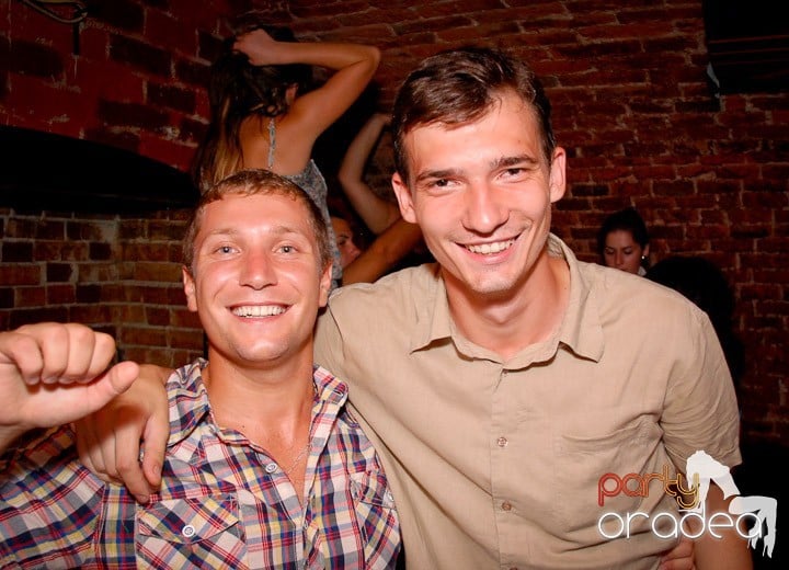 Miercuri e Party în Escape, 