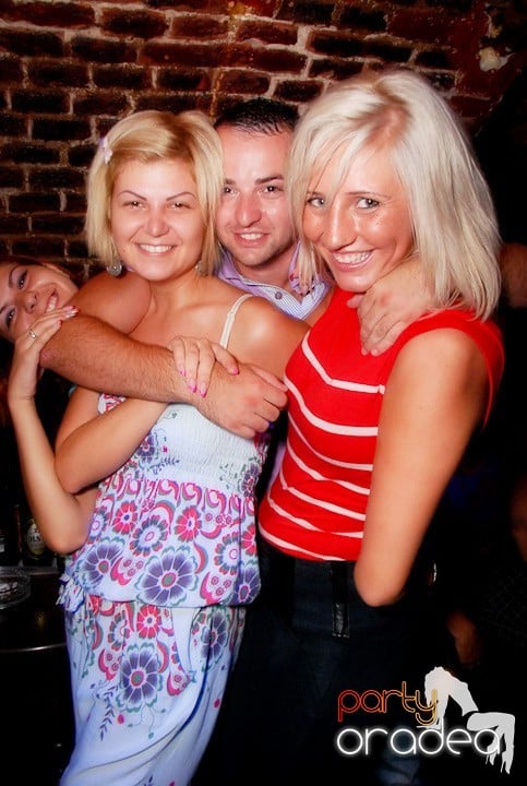 Miercuri e Party în Escape, 