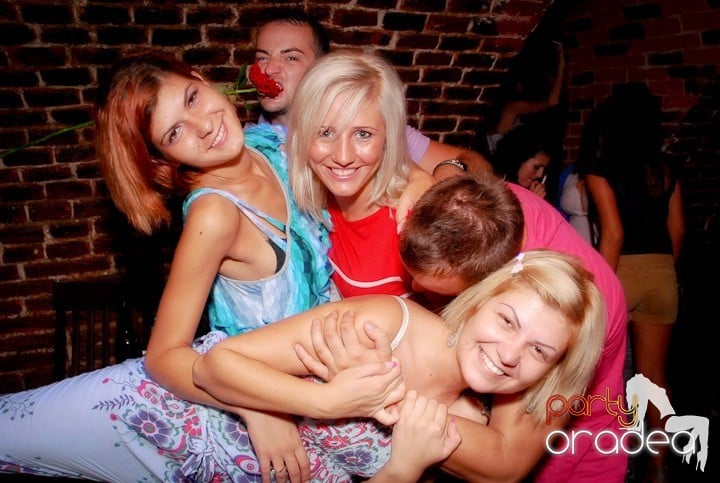 Miercuri e Party în Escape, 