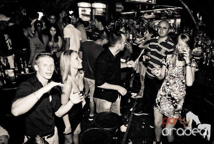 Miercuri e Party în Escape, 