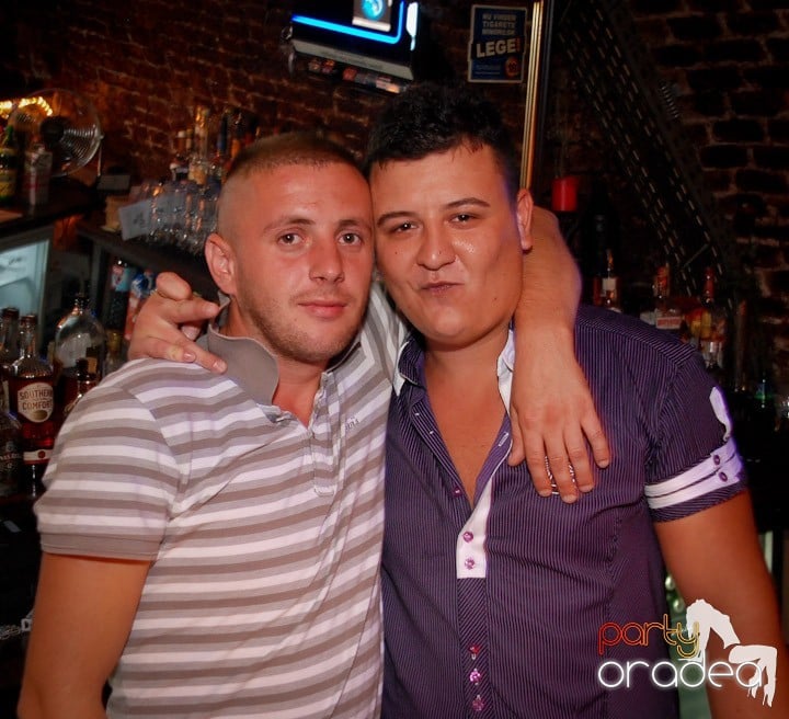 Miercuri e Party în Escape, 