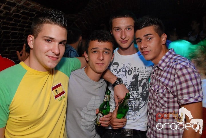 Miercuri e Party în Escape, 