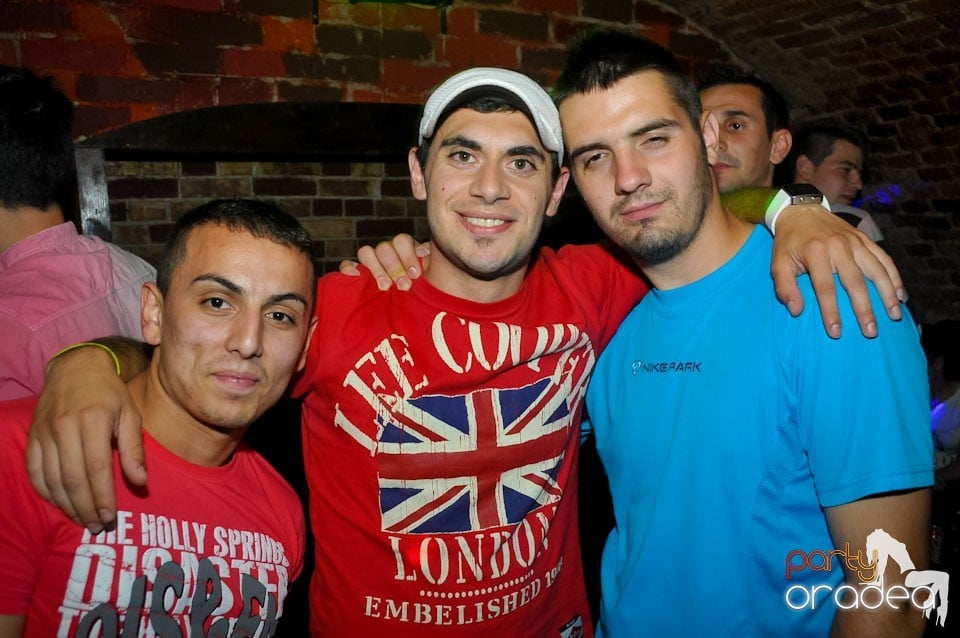 Miercuri e Party în Escape!, 