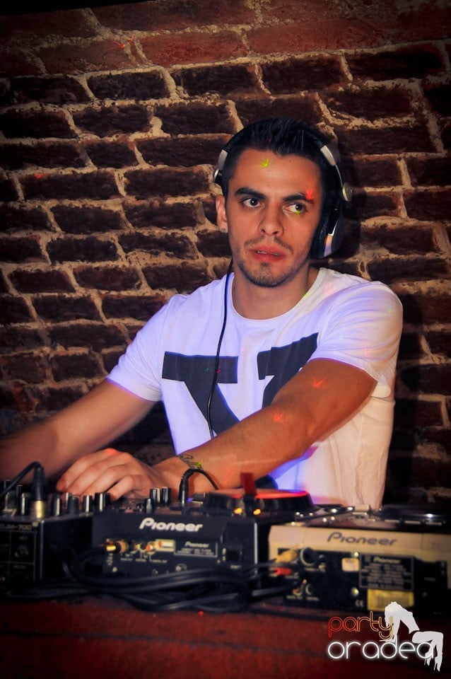 Miercuri e Party în Escape!, 