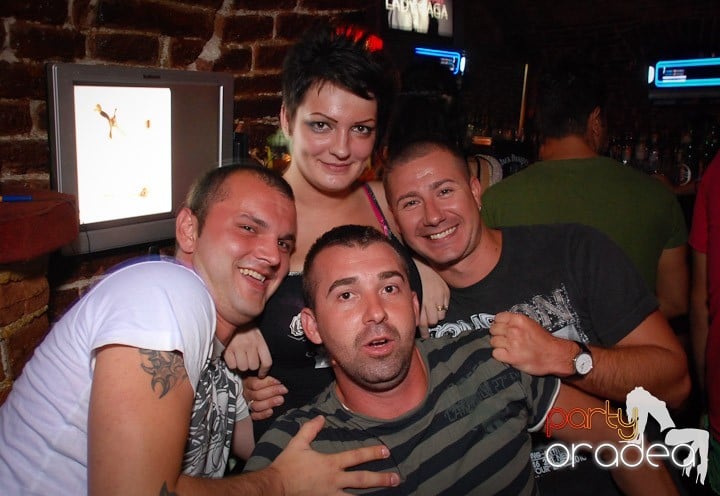 Miercuri e Party în Escape, 