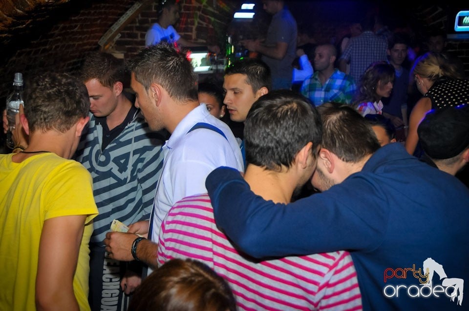 Miercuri e Party în Escape!, 