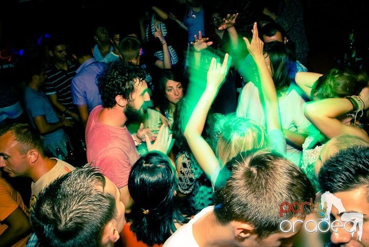 Miercuri e Party în Escape, 