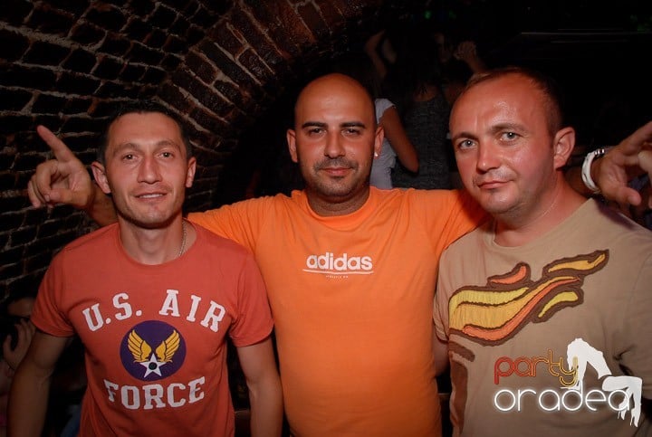 Miercuri e Party în Escape, 