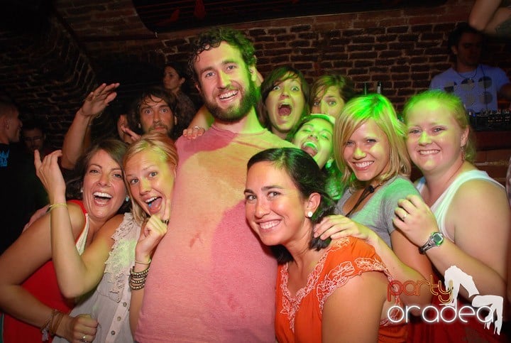 Miercuri e Party în Escape, 