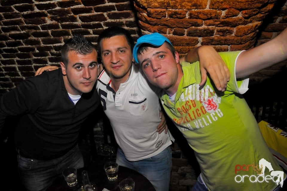 Miercuri e Party în Escape!, 