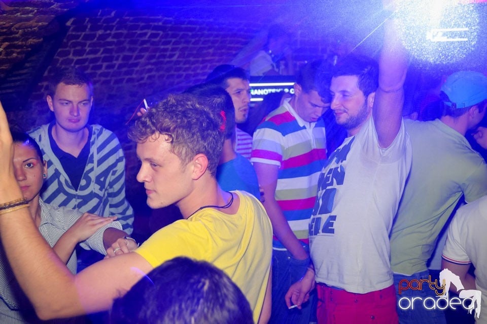 Miercuri e Party în Escape!, 