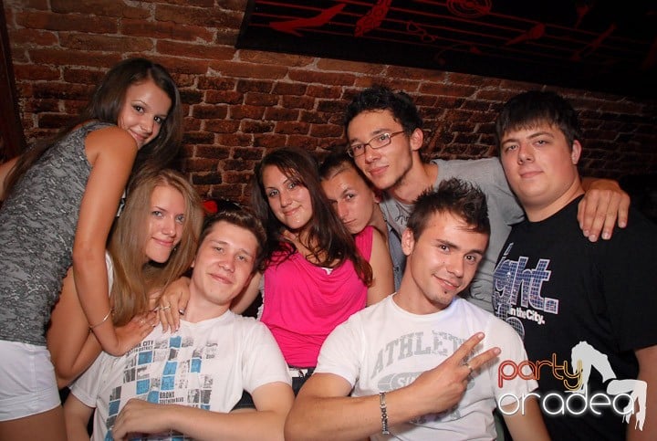 Miercuri e Party în Escape, 