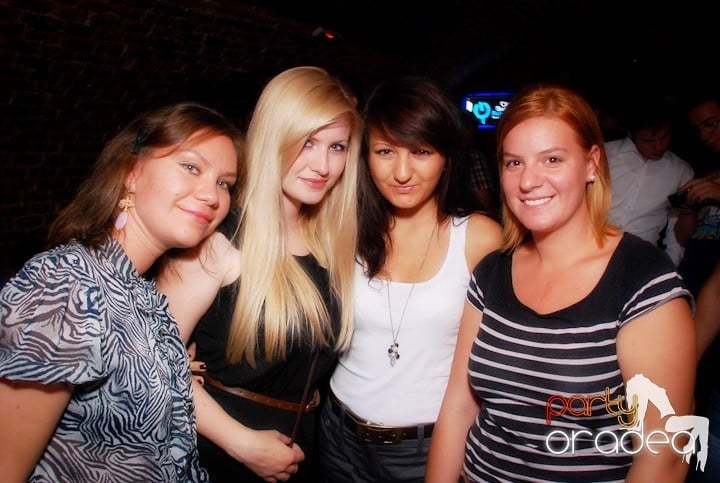 Miercuri e Party în Escape, 