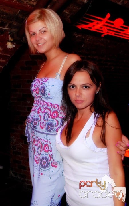 Miercuri e Party în Escape, 