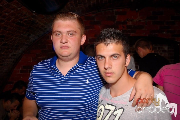 Miercuri e Party în Escape, 