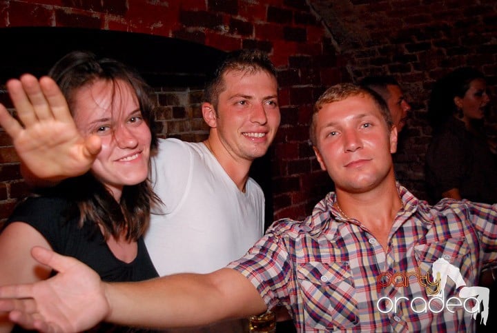 Miercuri e Party în Escape, 