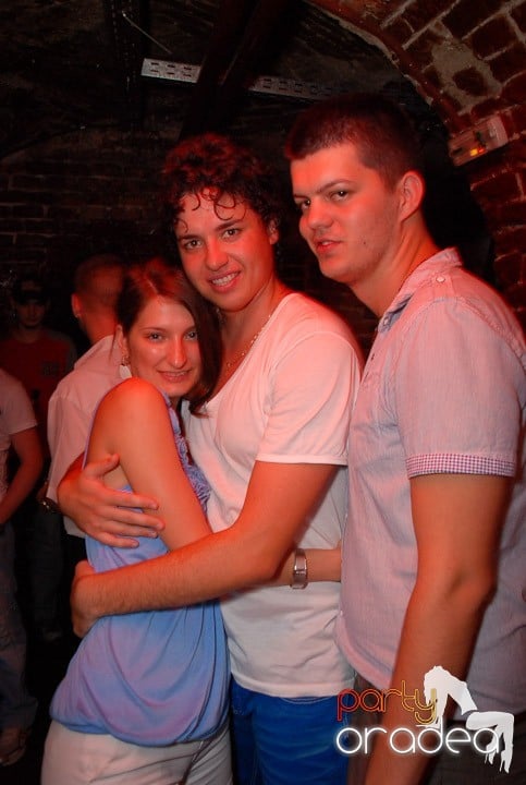 Miercuri e Party în Escape, 