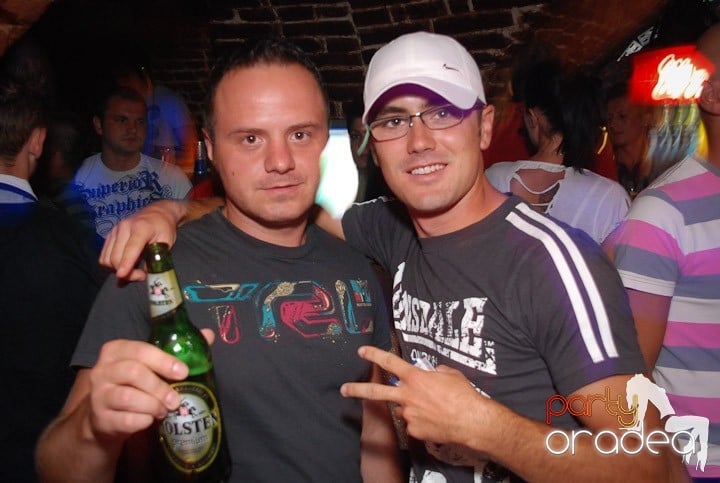 Miercuri e Party în Escape, 