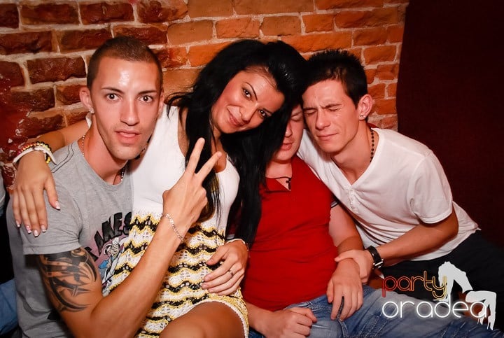 Miercuri e Party în Escape, 