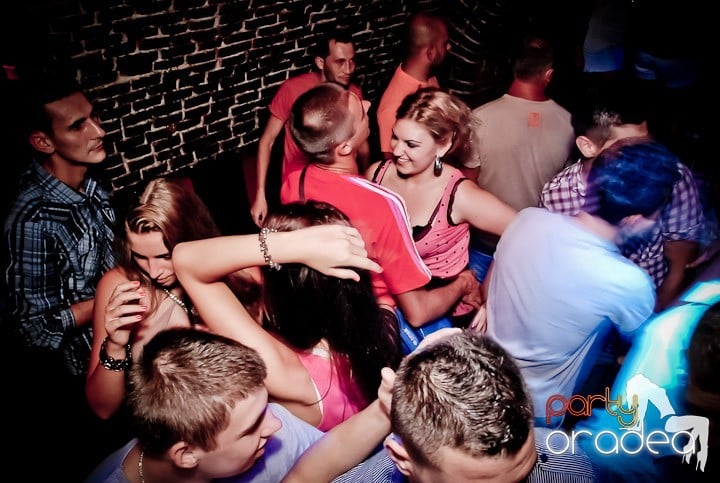 Miercuri e Party în Escape, 