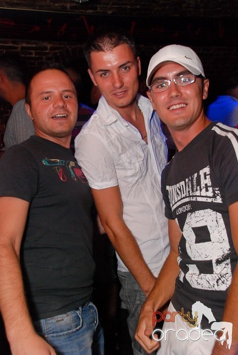 Miercuri e Party în Escape, 