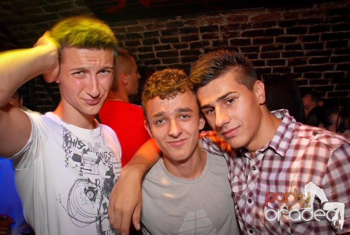 Miercuri e Party în Escape, 