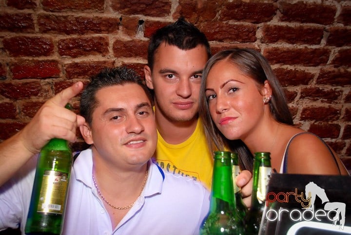 Miercuri e Party în Escape, 