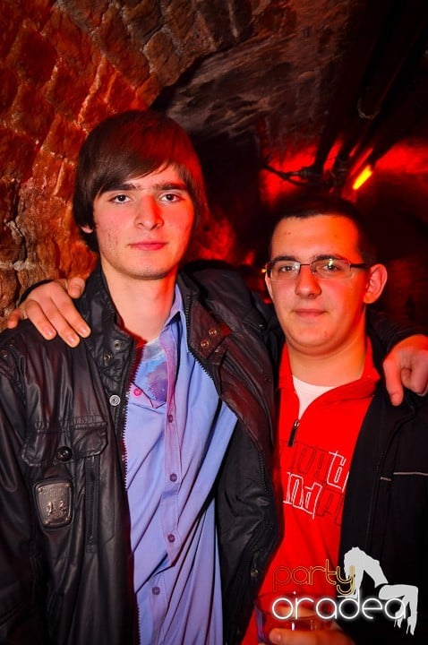 Miercuri în Club Escape, 