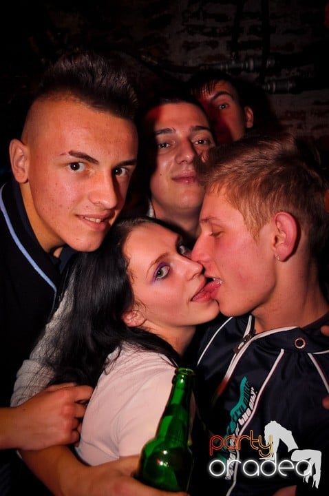 Miercuri în Club Escape, 