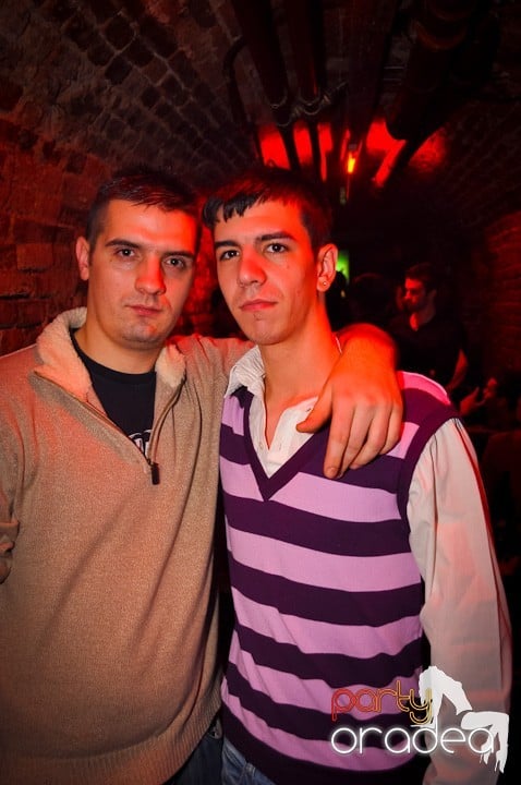 Miercuri în Club Escape, 