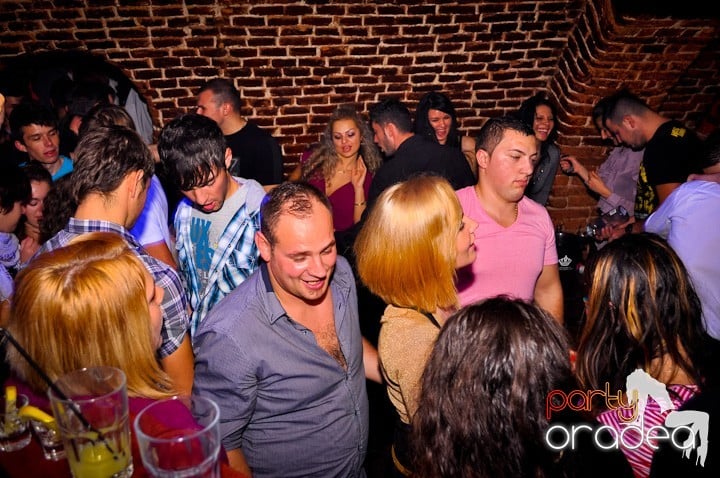 Miercuri în Club Escape, 