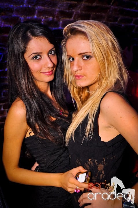 Miercuri în Club Escape, 